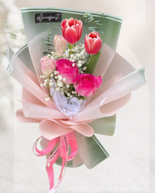 HBt#04 — 4 Color Tulip & Two Roses Bouquet